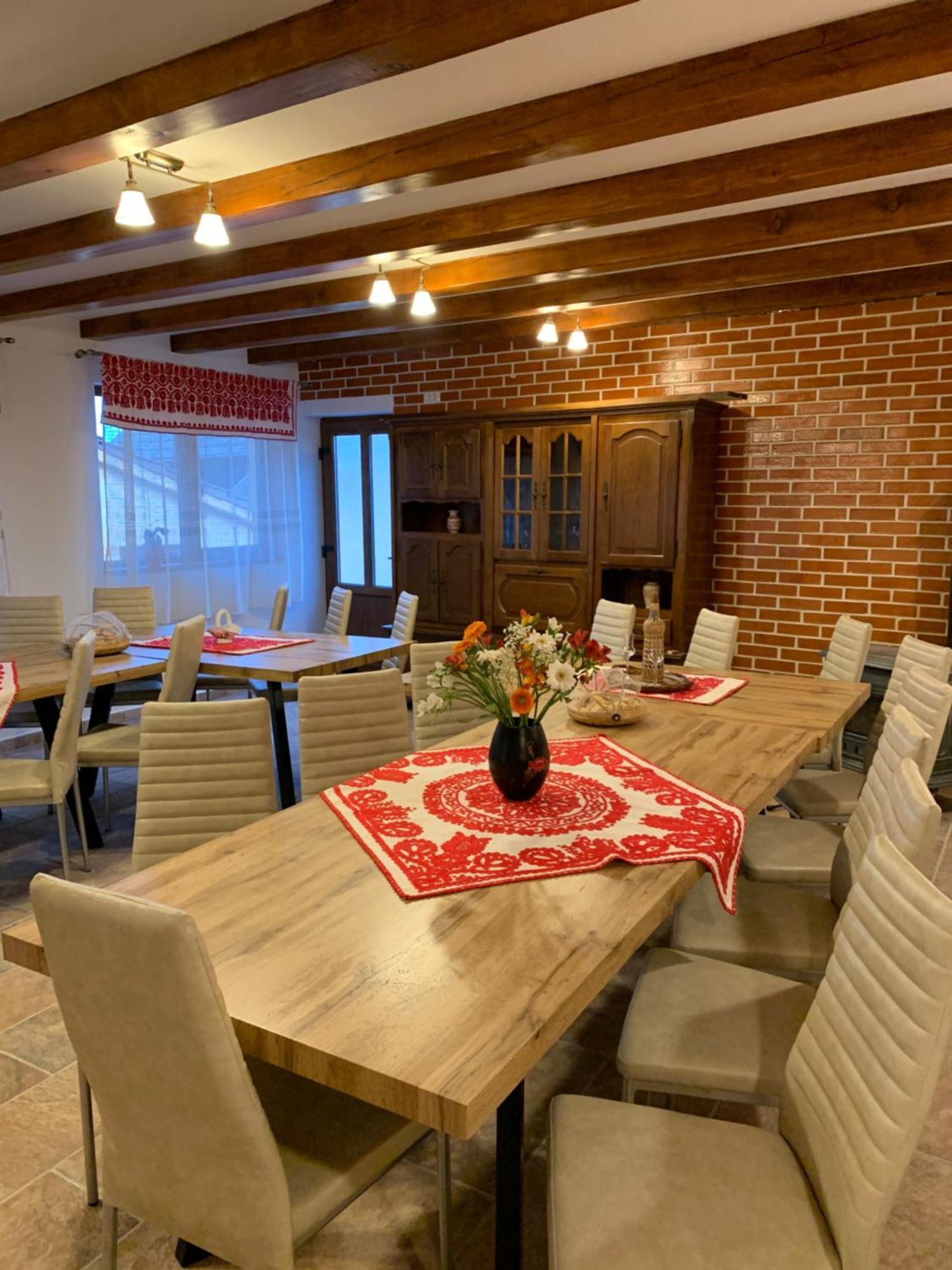 Casa Lenke 호텔 사셀레 외부 사진